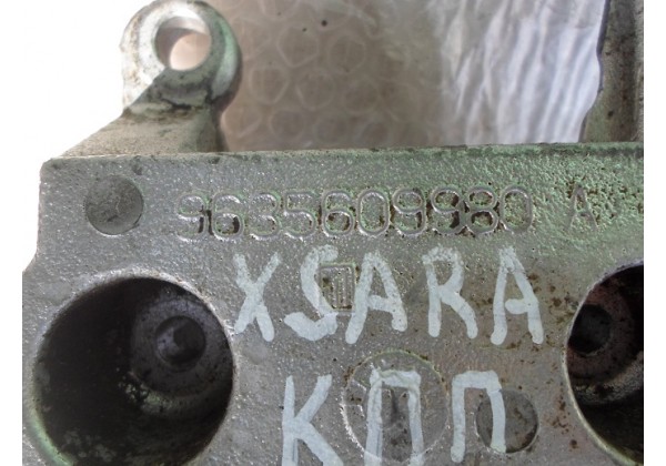 кронштейн кпп Xsara, Xsara Picasso,C5,Xantia,9635609980